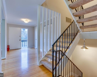 4405 Elan Court - Photo Thumbnail 30