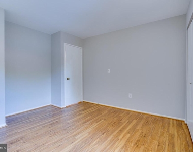 4405 Elan Court - Photo Thumbnail 27