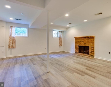 4405 Elan Court - Photo Thumbnail 34