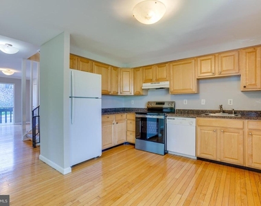 4405 Elan Court - Photo Thumbnail 5