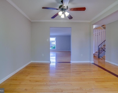 4405 Elan Court - Photo Thumbnail 10