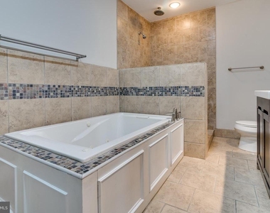 4405 Elan Court - Photo Thumbnail 22