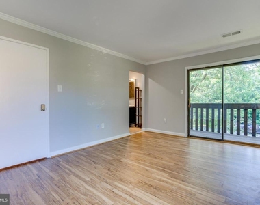 4405 Elan Court - Photo Thumbnail 16
