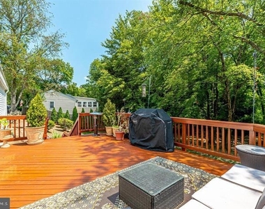 2601 Seskey Glen Court - Photo Thumbnail 11