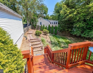 2601 Seskey Glen Court - Photo Thumbnail 10