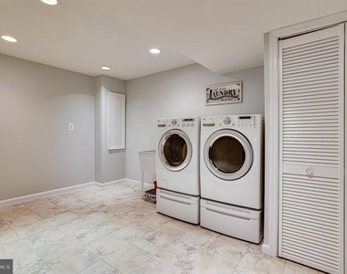 2601 Seskey Glen Court - Photo Thumbnail 27