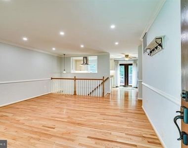 2601 Seskey Glen Court - Photo Thumbnail 20