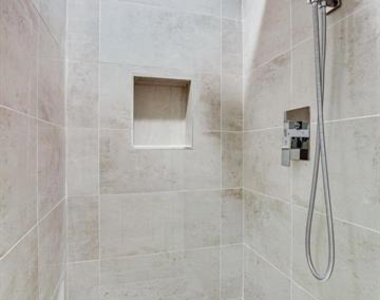2601 Seskey Glen Court - Photo Thumbnail 28