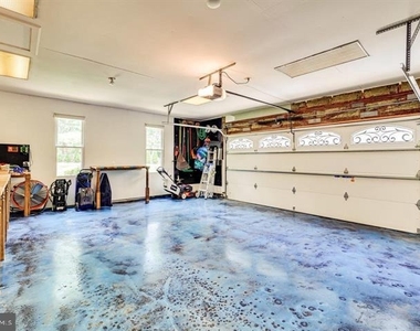 2601 Seskey Glen Court - Photo Thumbnail 34
