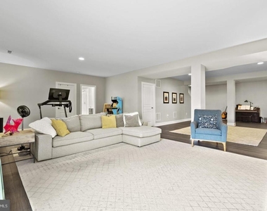 9228 Clementine Court - Photo Thumbnail 46
