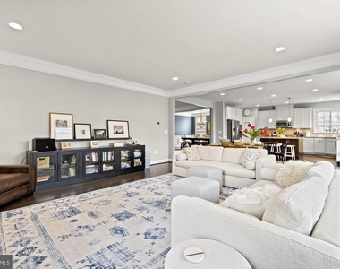 9228 Clementine Court - Photo Thumbnail 11