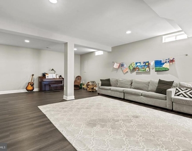 9228 Clementine Court - Photo Thumbnail 43