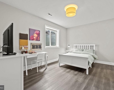 9228 Clementine Court - Photo Thumbnail 30