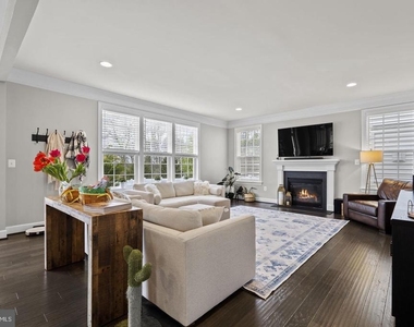 9228 Clementine Court - Photo Thumbnail 9