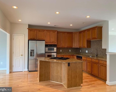 13457 Wood Lilly Lane - Photo Thumbnail 3