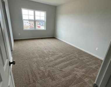 202 Norland Knoll - Photo Thumbnail 5