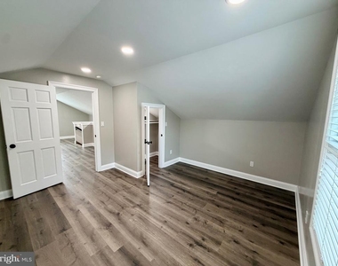 504 Hitt Court - Photo Thumbnail 29