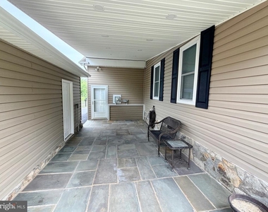 504 Hitt Court - Photo Thumbnail 34
