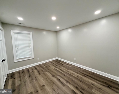 504 Hitt Court - Photo Thumbnail 25