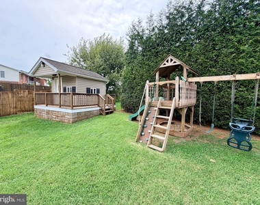 504 Hitt Court - Photo Thumbnail 37