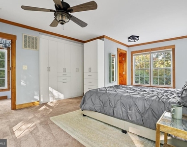 104 Laurel Lane - Photo Thumbnail 18