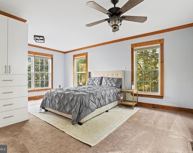 104 Laurel Lane - Photo Thumbnail 17