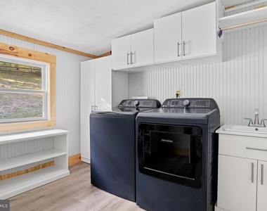 104 Laurel Lane - Photo Thumbnail 23