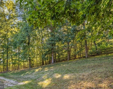 104 Laurel Lane - Photo Thumbnail 33