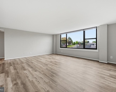 4600 Duke Street - Photo Thumbnail 6