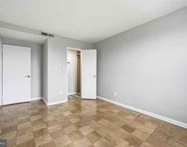 4600 Duke Street - Photo Thumbnail 23