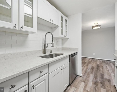4600 Duke Street - Photo Thumbnail 15