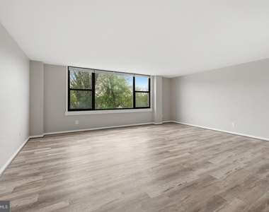 4600 Duke Street - Photo Thumbnail 9
