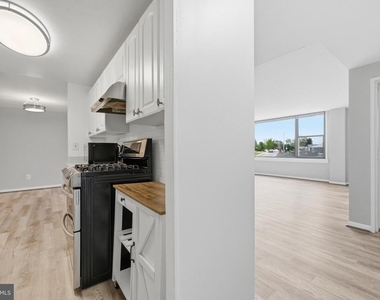4600 Duke Street - Photo Thumbnail 16