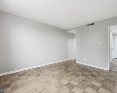 4600 Duke Street - Photo Thumbnail 18