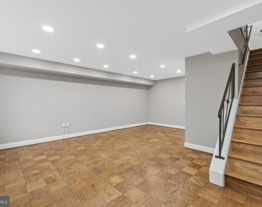 3742 Jason Avenue - Photo Thumbnail 14