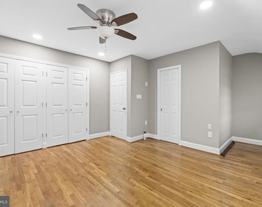 3742 Jason Avenue - Photo Thumbnail 9