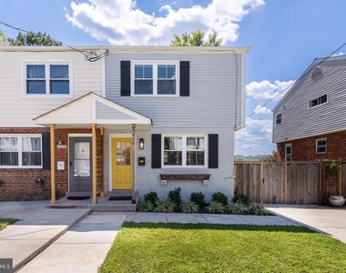 3930 Vermont Avenue - Photo Thumbnail 1