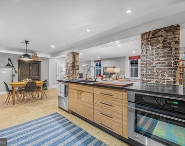 1210 Queen Street - Photo Thumbnail 14