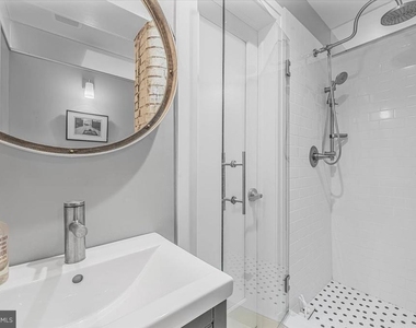 1210 Queen Street - Photo Thumbnail 22