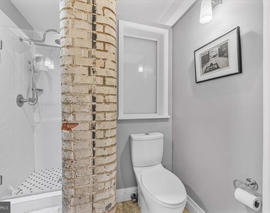 1210 Queen Street - Photo Thumbnail 23