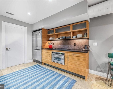 1210 Queen Street - Photo Thumbnail 11