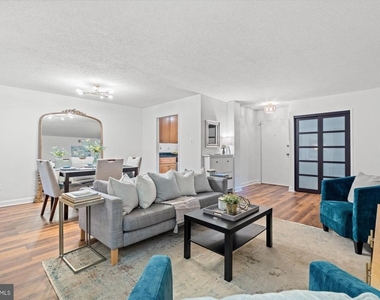 1730 Arlington Boulevard - Photo Thumbnail 4