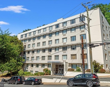1730 Arlington Boulevard - Photo Thumbnail 1