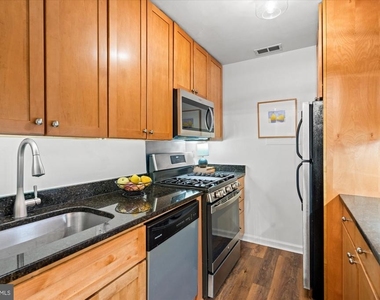 1730 Arlington Boulevard - Photo Thumbnail 11