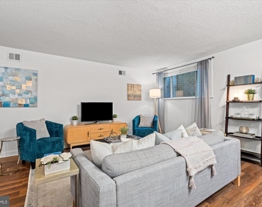1730 Arlington Boulevard - Photo Thumbnail 2