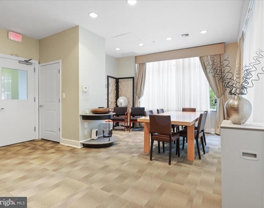820 N Pollard Street - Photo Thumbnail 39