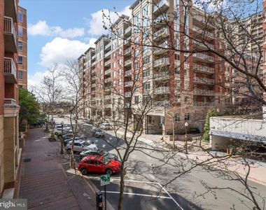 820 N Pollard Street - Photo Thumbnail 48