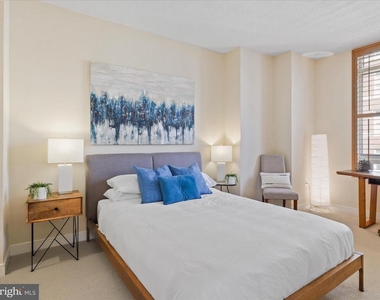 820 N Pollard Street - Photo Thumbnail 30
