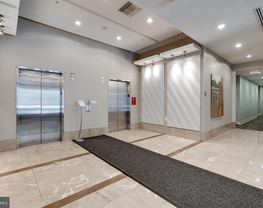 820 N Pollard Street - Photo Thumbnail 7