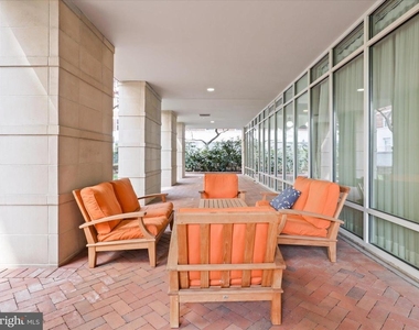 820 N Pollard Street - Photo Thumbnail 45